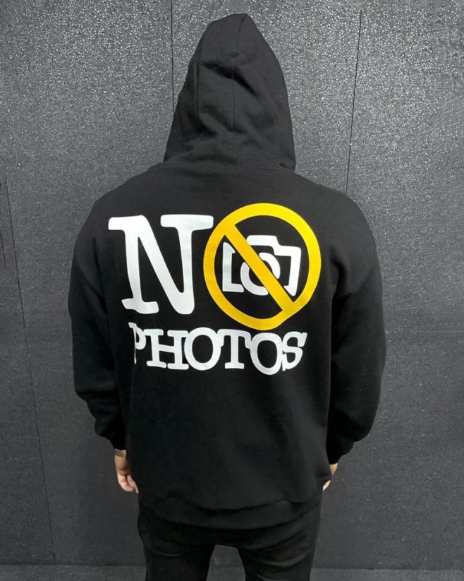 Men's hoodie black 2Y Premium Photos